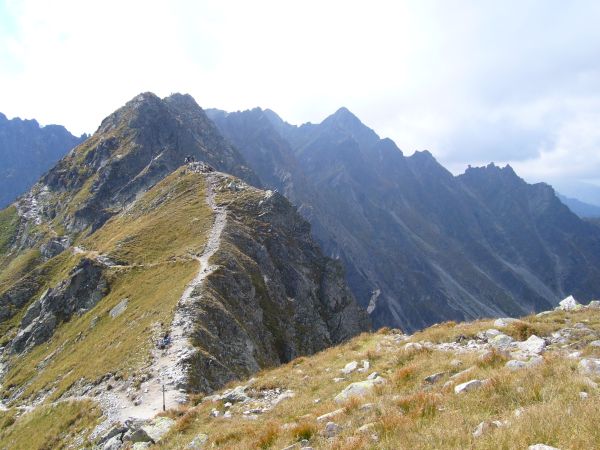Tatry - Przełęcz Krzyżne - widok w stronę Orlej Perci